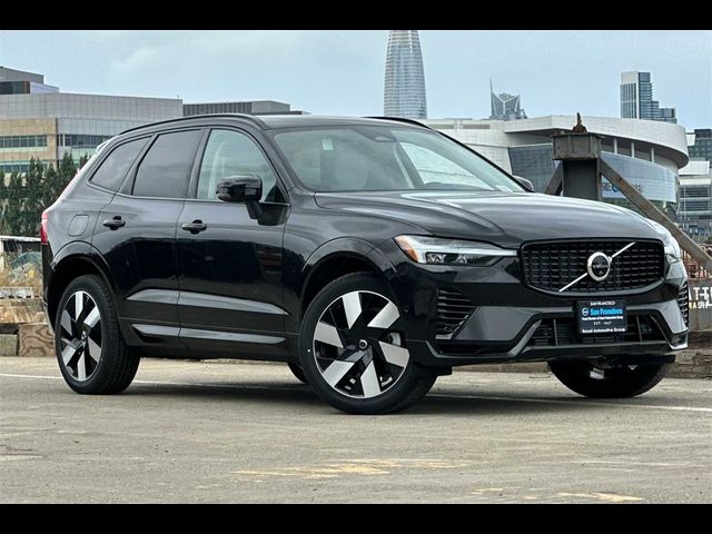 2025 Volvo XC60 Plug-In Hybrid Plus