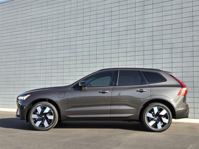 2025 Volvo XC60 Plug-In Hybrid Plus