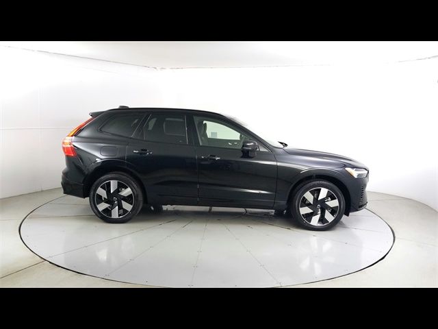 2025 Volvo XC60 Plug-In Hybrid Plus