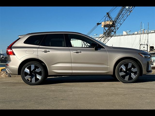 2025 Volvo XC60 Plug-In Hybrid Plus