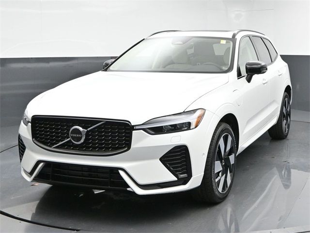 2025 Volvo XC60 Plug-In Hybrid Plus