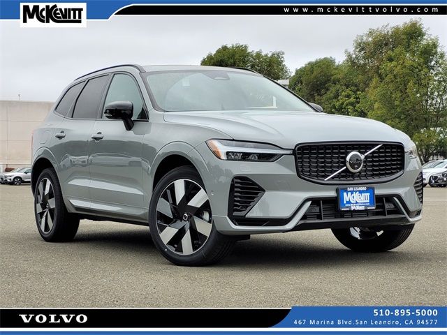 2025 Volvo XC60 Plug-In Hybrid Plus