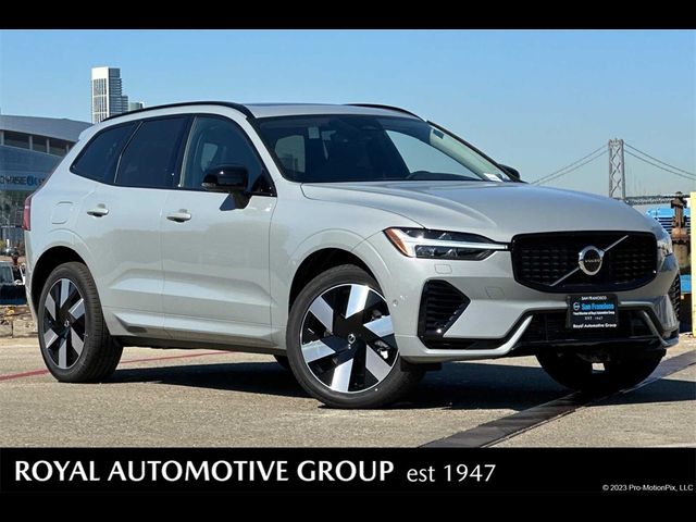 2025 Volvo XC60 Plug-In Hybrid Plus