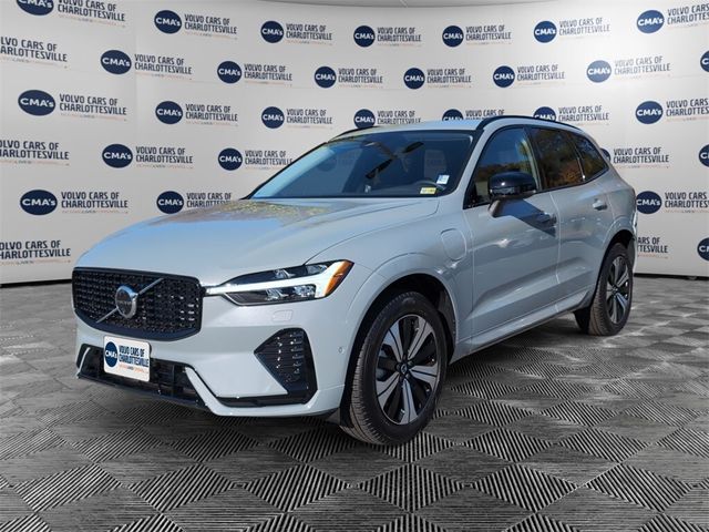 2025 Volvo XC60 Plug-In Hybrid Plus