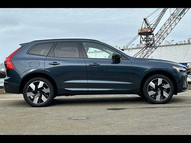 2025 Volvo XC60 Plug-In Hybrid Plus