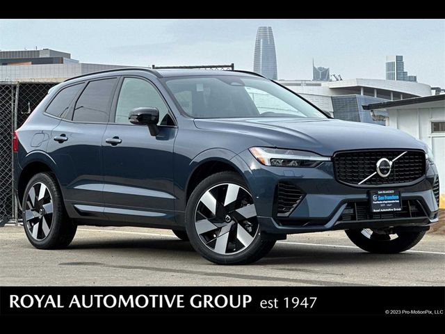 2025 Volvo XC60 Plug-In Hybrid Plus