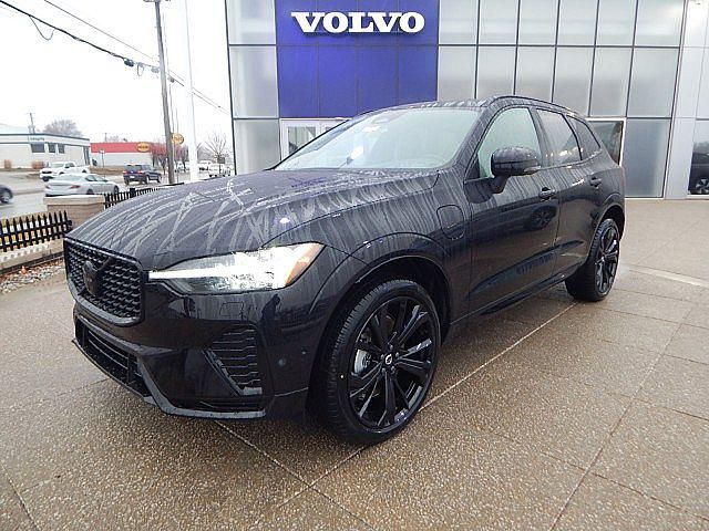 2025 Volvo XC60 Plug-In Hybrid Ultra Black Edition