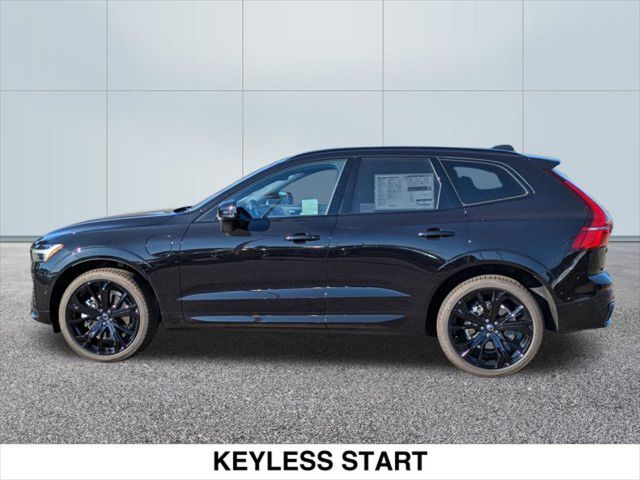 2025 Volvo XC60 Plug-In Hybrid Ultra Black Edition