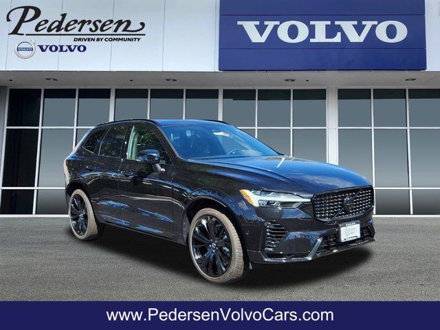 2025 Volvo XC60 Plug-In Hybrid Ultra Black Edition