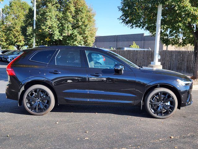 2025 Volvo XC60 Plug-In Hybrid Ultra Black Edition