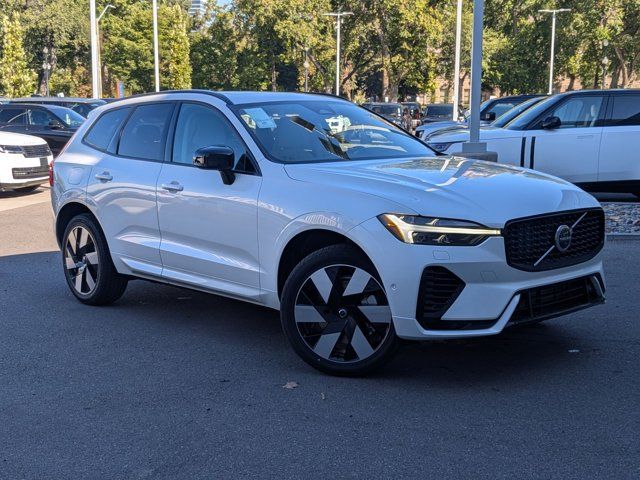 2025 Volvo XC60 Plug-In Hybrid Plus