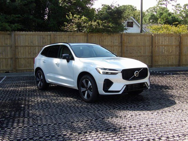 2025 Volvo XC60 Plug-In Hybrid Plus