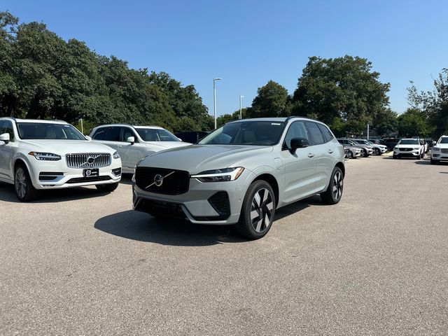 2025 Volvo XC60 Plug-In Hybrid Plus