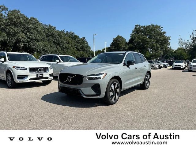 2025 Volvo XC60 Plug-In Hybrid Plus