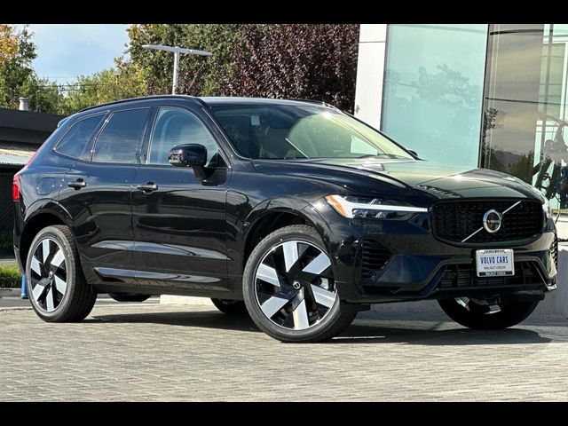 2025 Volvo XC60 Plug-In Hybrid Plus