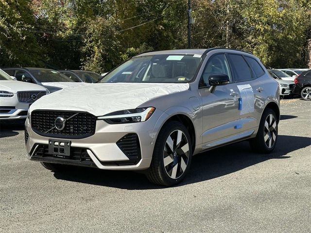 2025 Volvo XC60 Plug-In Hybrid Plus