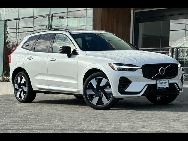 2025 Volvo XC60 Plug-In Hybrid Plus