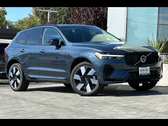 2025 Volvo XC60 Plug-In Hybrid Plus