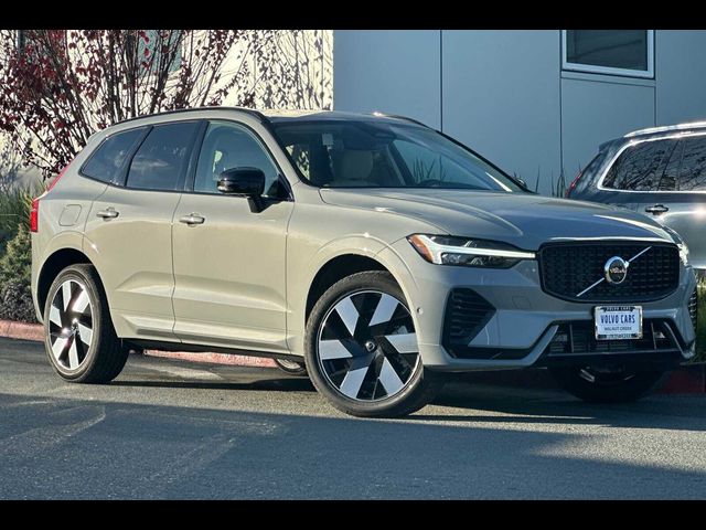 2025 Volvo XC60 Plug-In Hybrid Plus