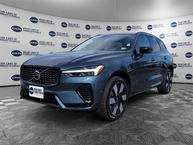 2025 Volvo XC60 Plug-In Hybrid Plus