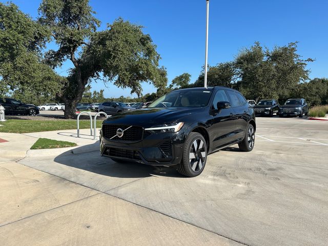 2025 Volvo XC60 Plug-In Hybrid Plus