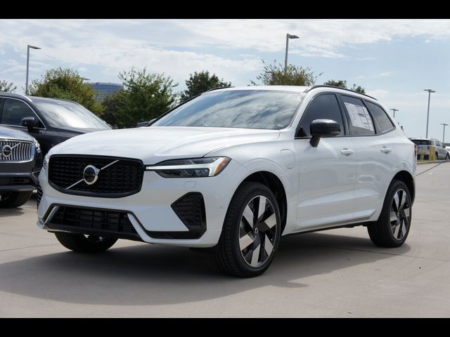 2025 Volvo XC60 Plug-In Hybrid Plus