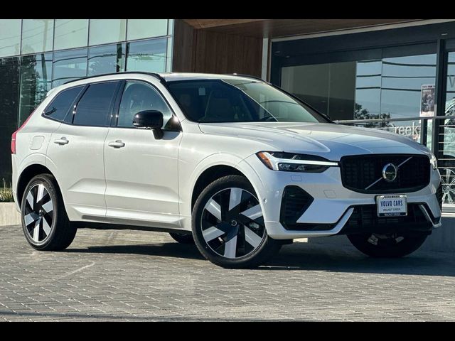 2025 Volvo XC60 Plug-In Hybrid Plus