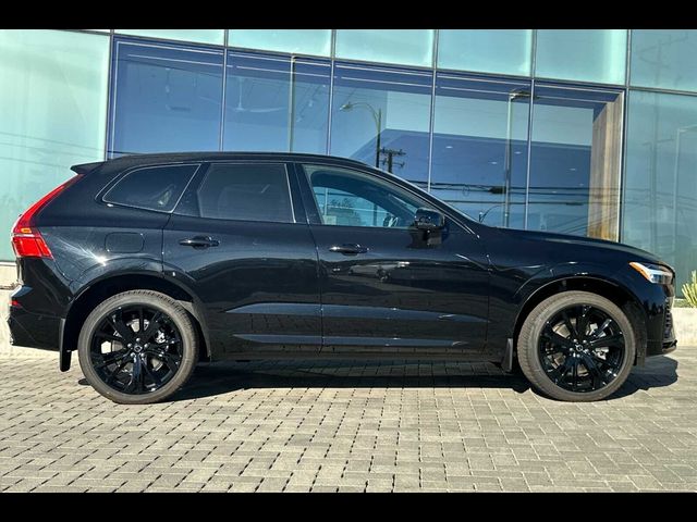 2025 Volvo XC60 Plug-In Hybrid Ultra Black Edition