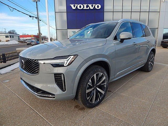 2025 Volvo XC90 Core