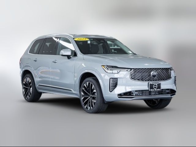 2025 Volvo XC90 Core