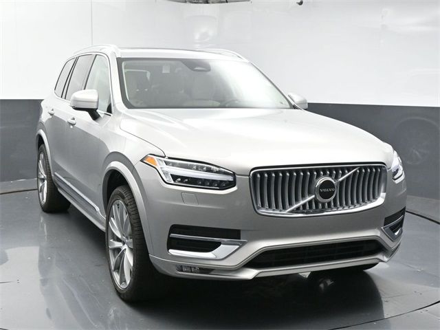 2025 Volvo XC90 Core