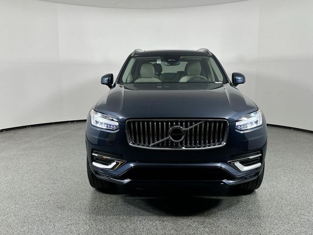 2025 Volvo XC90 Core