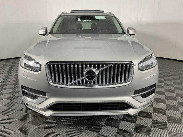 2025 Volvo XC90 Core