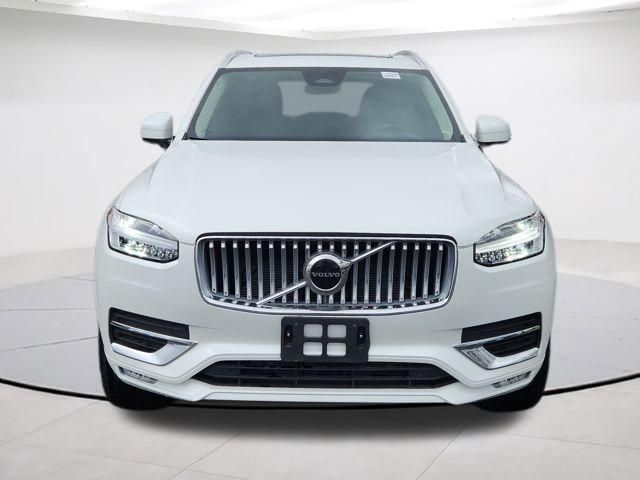 2025 Volvo XC90 Core