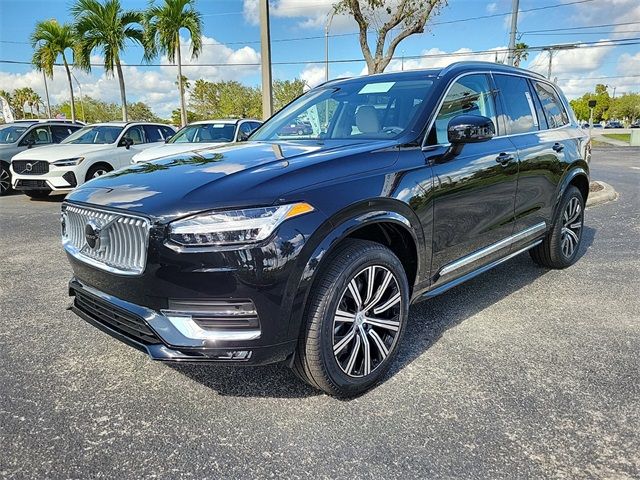 2025 Volvo XC90 Core