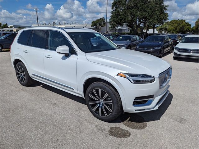 2025 Volvo XC90 Core