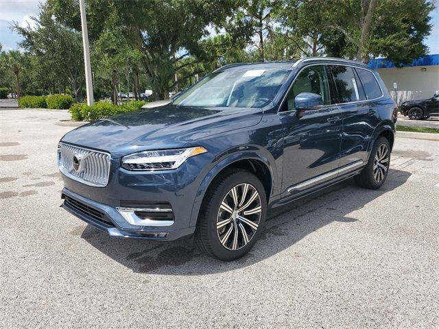 2025 Volvo XC90 Core