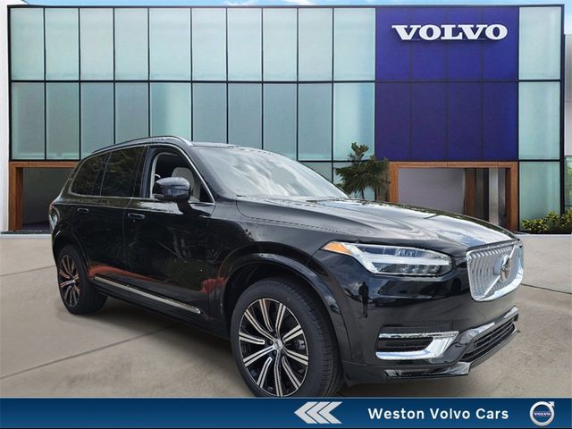 2025 Volvo XC90 Core