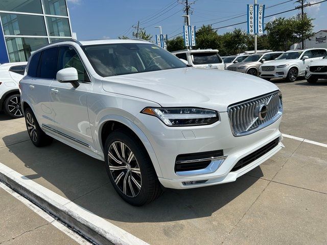 2025 Volvo XC90 Core