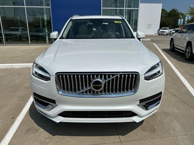 2025 Volvo XC90 Core