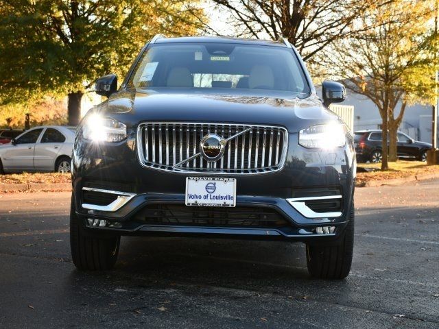 2025 Volvo XC90 Core