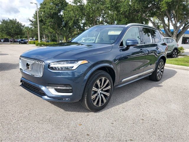 2025 Volvo XC90 Core