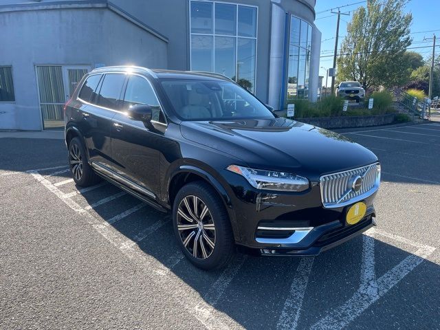 2025 Volvo XC90 Core