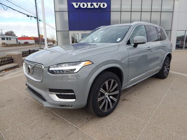 2025 Volvo XC90 Core