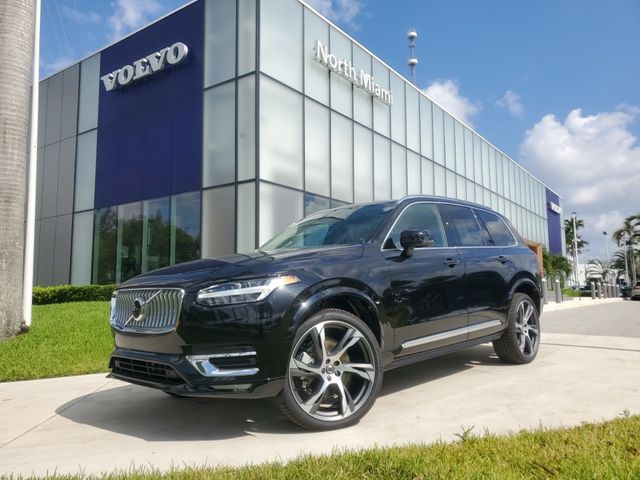 2025 Volvo XC90 Core