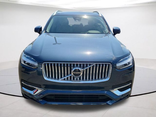 2025 Volvo XC90 Core