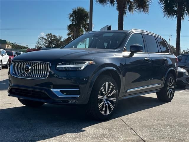 2025 Volvo XC90 Core