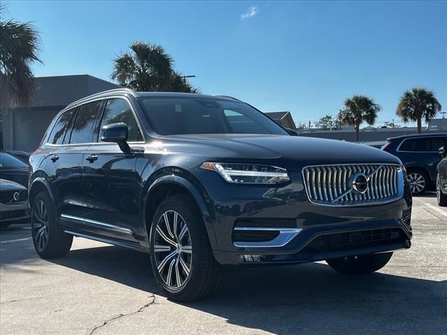 2025 Volvo XC90 Core