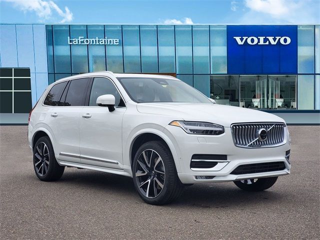 2025 Volvo XC90 Plus