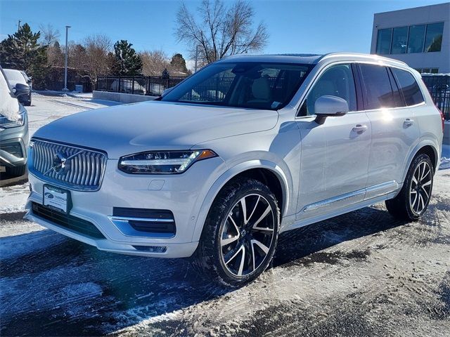 2025 Volvo XC90 Plus